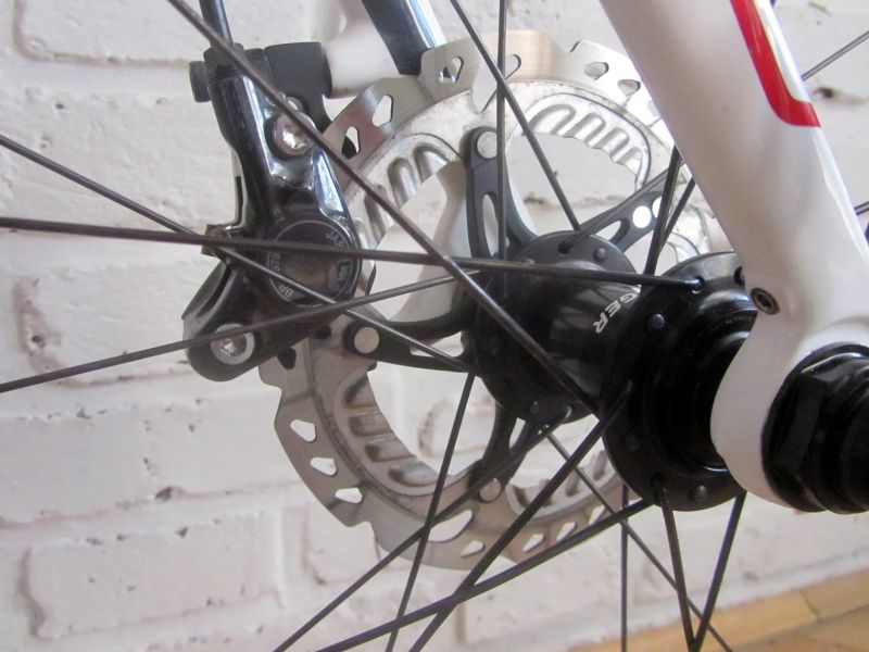 TREK DOMANE SIX na Shimano ULTEGRA, 58 cm. ZÁNOVNÍ. 1ROK ZÁRUKA. PC 90.000 Kč