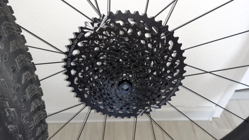 NOVÁ karbonová kola Reserve 28|XC 29" – Industry Nine 1/1 + kazeta + disky + pneu