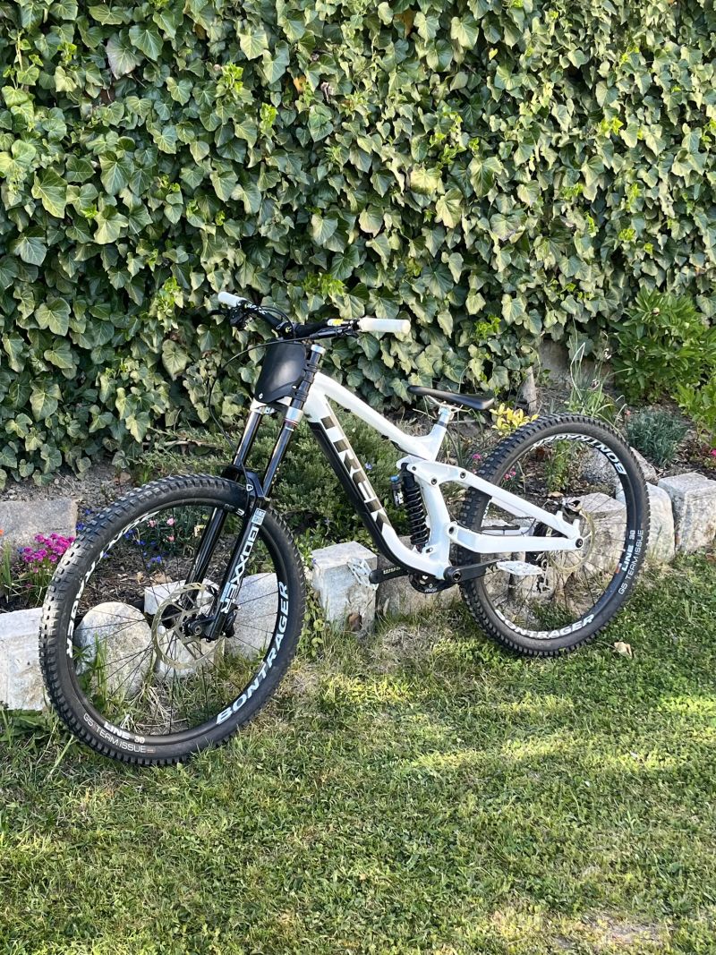 Trek Session 9