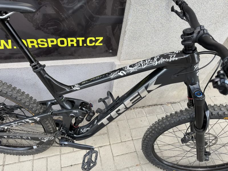 Trek Slash 8