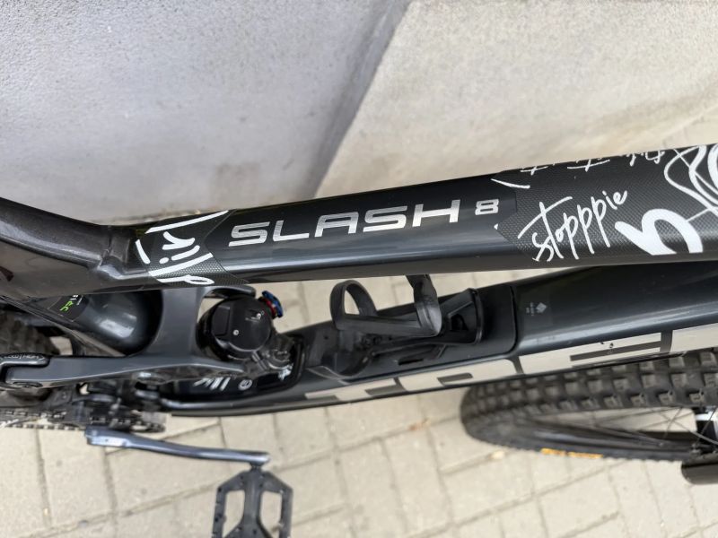 Trek Slash 8