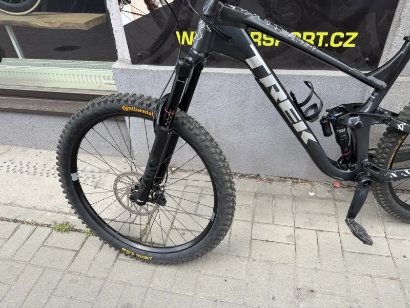 Trek Slash 8