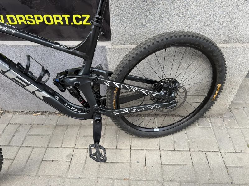 Trek Slash 8
