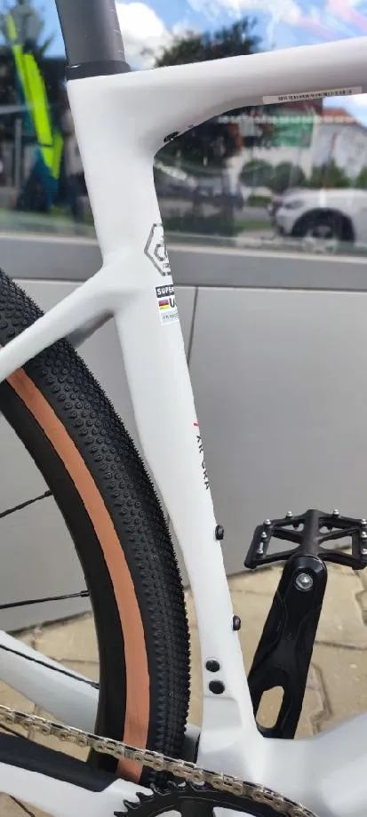 Prodám NOVÉ gravel kolo Superior XR 9.5 GRA vel. L (56cm)