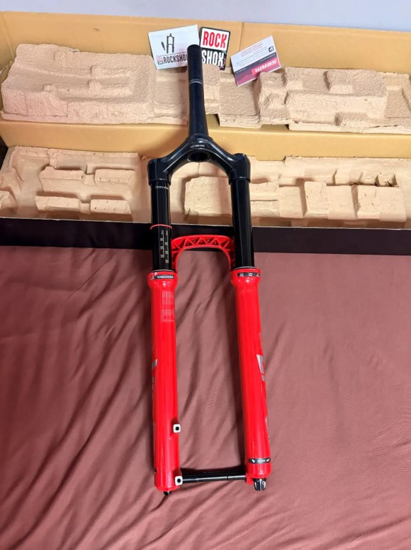 Rock Shox Lyrik Ultimate Charger 2.1 RC2