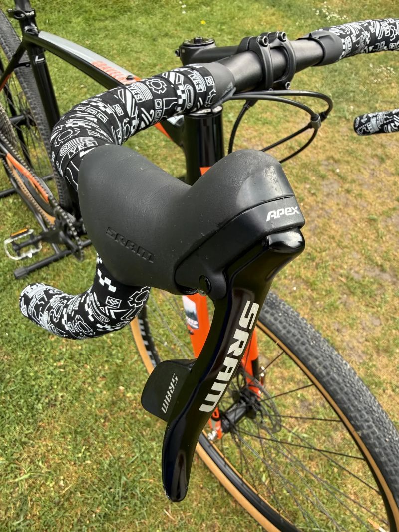 Rock Machine Gravelride 200