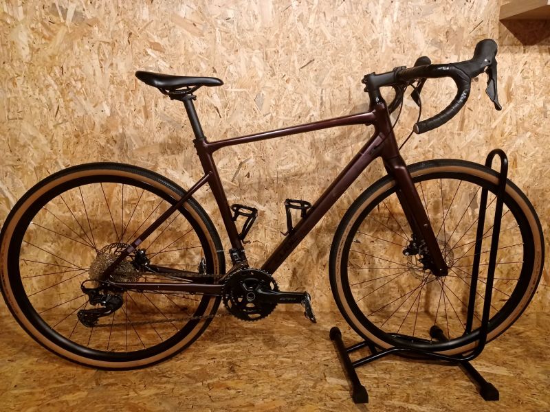 Cube gravel NUROAD RACE rubyred gloss 2025, velikost rámu M 