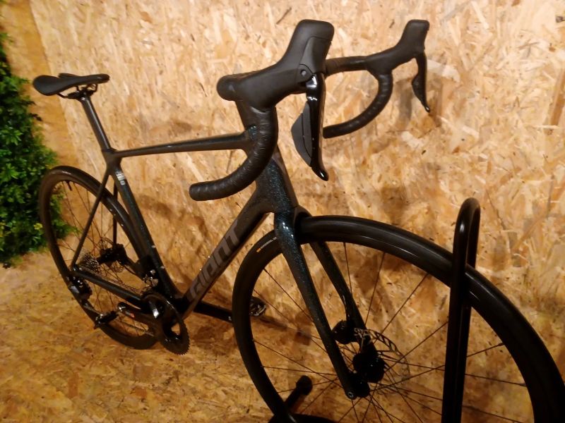 Giant TCR Advanced 1-PC Asphalt Green Di2 2026, velikost rámu S
