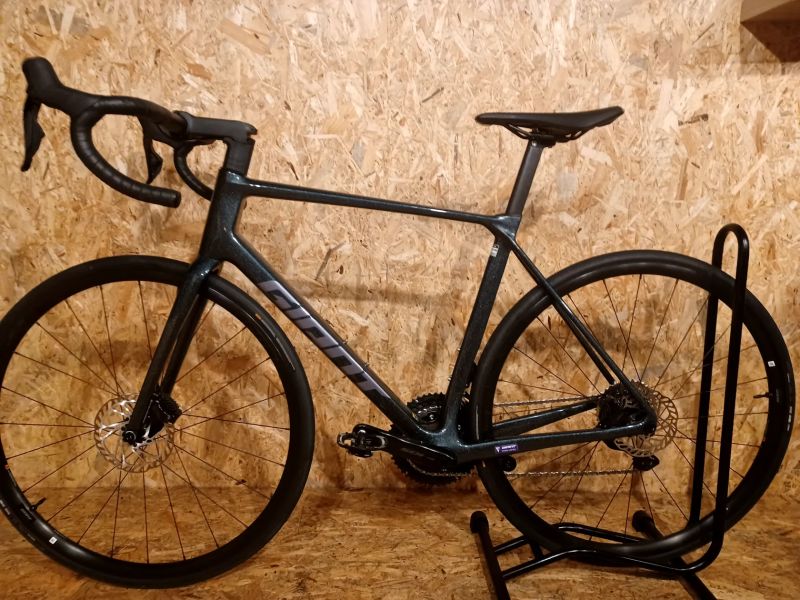Giant TCR Advanced 1-PC Asphalt Green Di2 2026, velikost rámu S