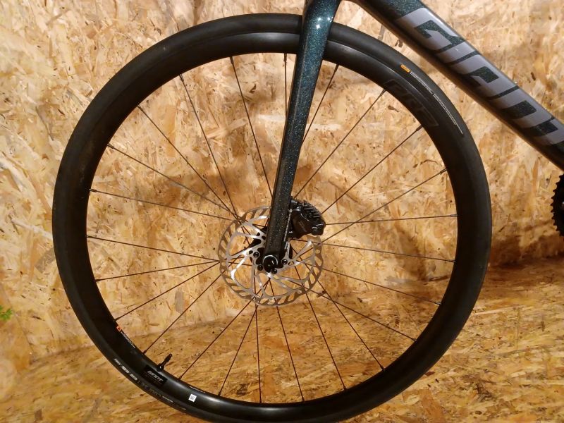 Giant TCR Advanced 1-PC Asphalt Green Di2 2026, velikost rámu S