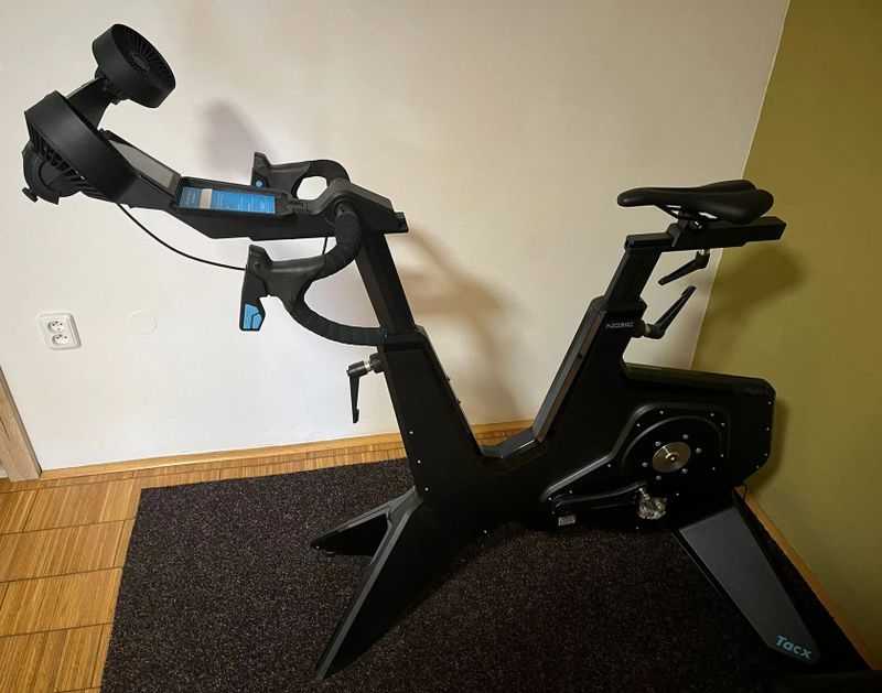 Tacx Neo Bike Smart + Garmin HRM