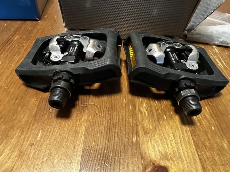 Nášlapné pedály Shimano PD-T400 CLIC´R, kompletní balení