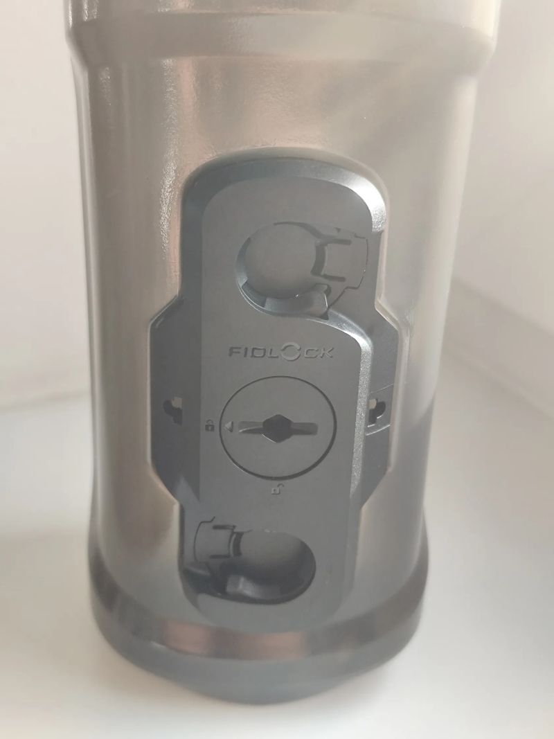 Antibakteriální Magnetická láhev na kolo Fidlock Twist 750 ml
