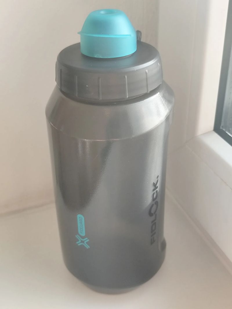 Antibakteriální Magnetická láhev na kolo Fidlock Twist 750 ml