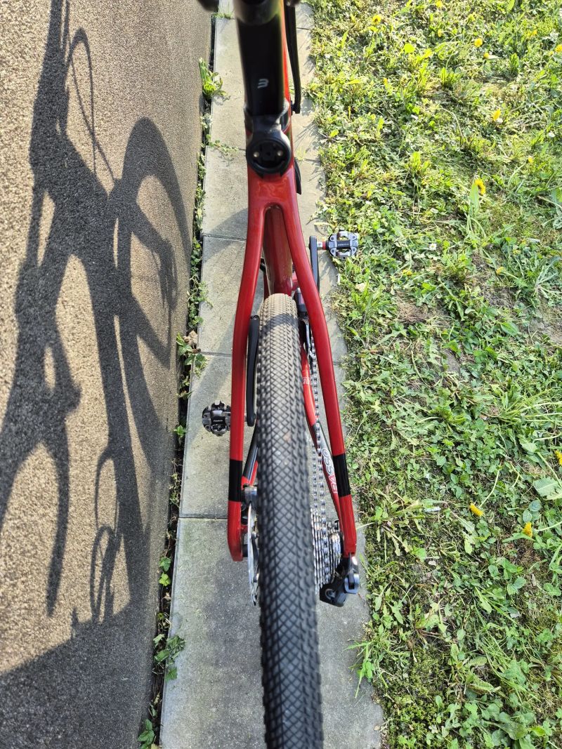 Basso Palta (Custom build, velikost L) – GRX Di2 – 8,6 kg – Roval Terra CLX II / Microtech