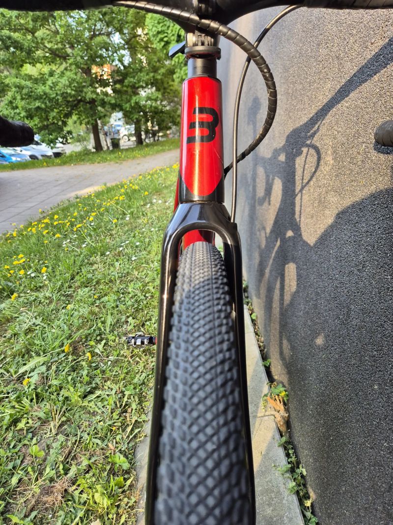 Basso Palta (Custom build, velikost L) – GRX Di2 – 8,6 kg – Roval Terra CLX II / Microtech
