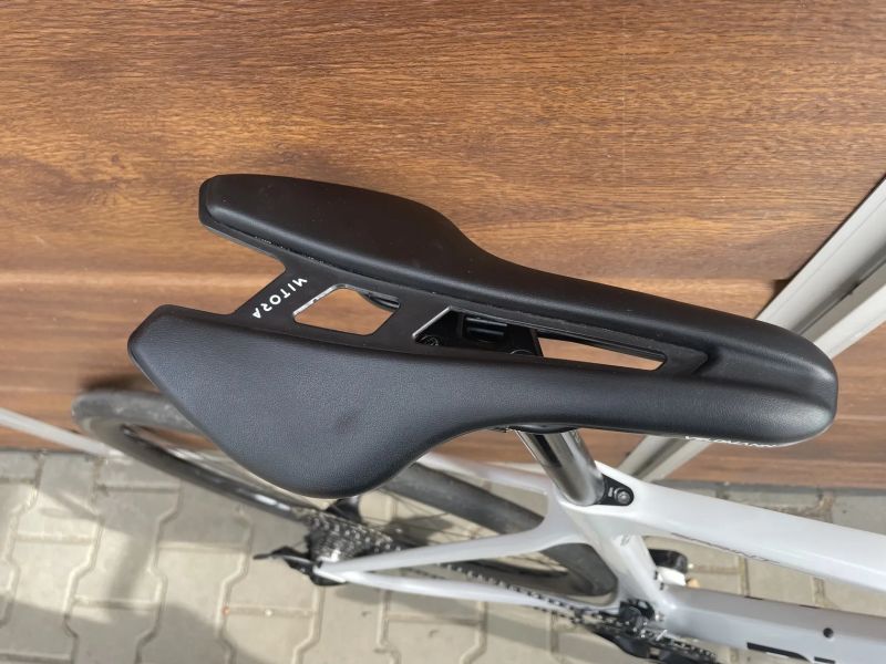 Karbonové silniční kolo Bianchi- 59cm rám - 12 kolco