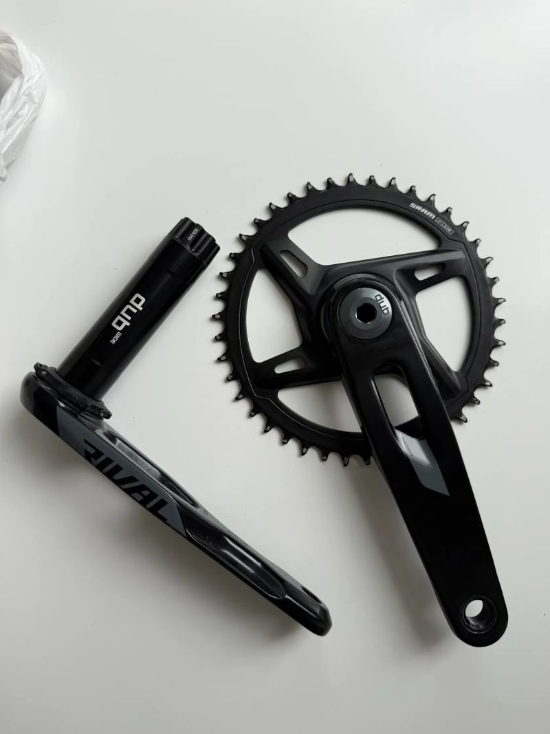Sram Rival E1 XPLR DUB Wide kliky s převodníkem 42z.