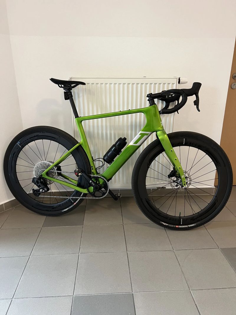 3T Exploro ultra- zánovní 