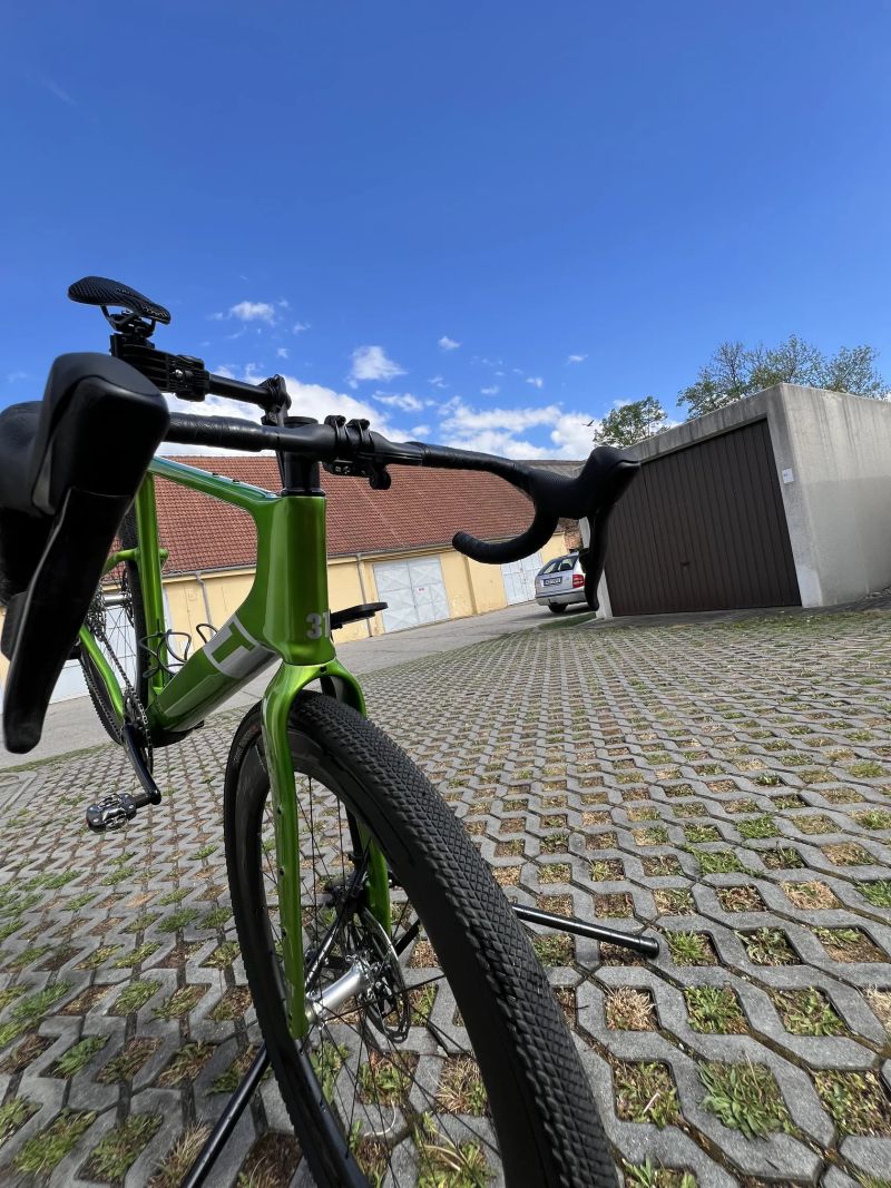 3T Exploro ultra- zánovní 