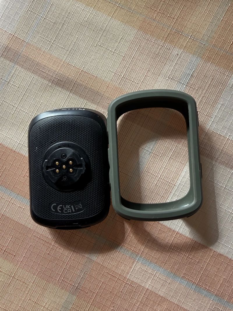 Garmin edge 840 solar se silikonovym pouzdrem