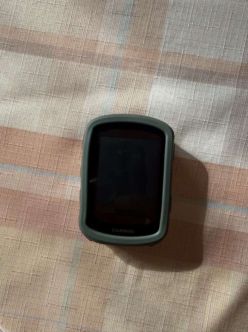 Garmin edge 840 solar se silikonovym pouzdrem