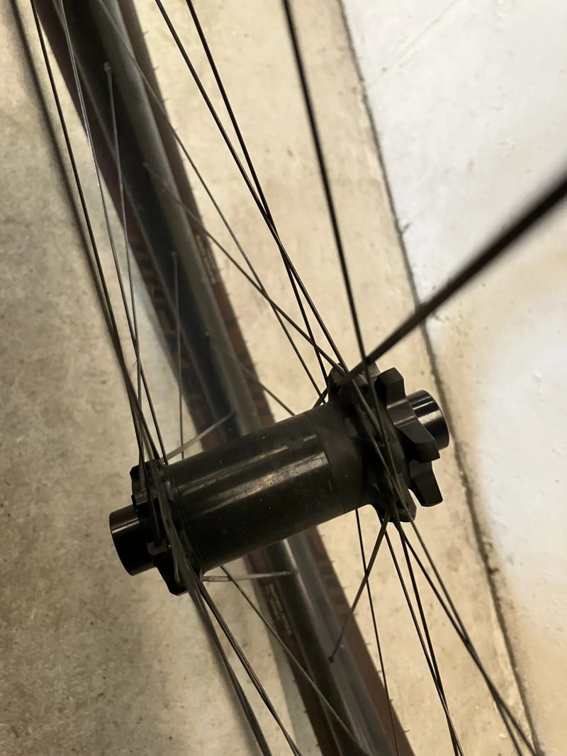 Bontrager přední karbonové kolo Kovee Pro 29" boost 15x110 