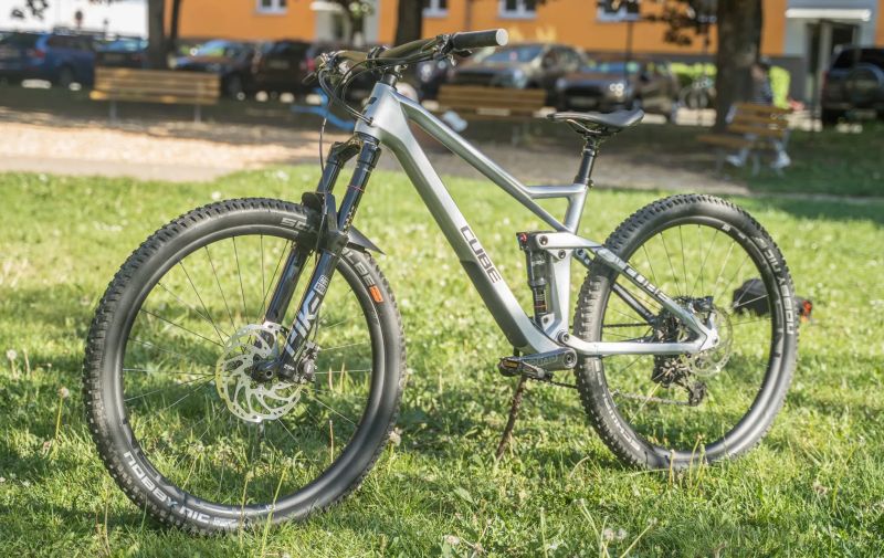 2022 CUBE STEREO 140 HPC SL
