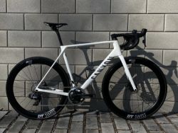 Canyon Ultimate CF SLX 8 Disc eTap