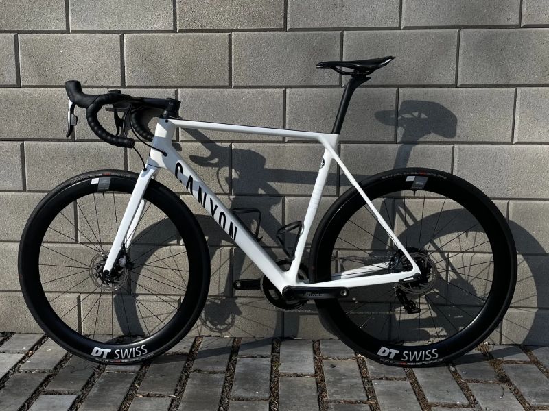 Canyon Ultimate CF SLX 8 Disc eTap