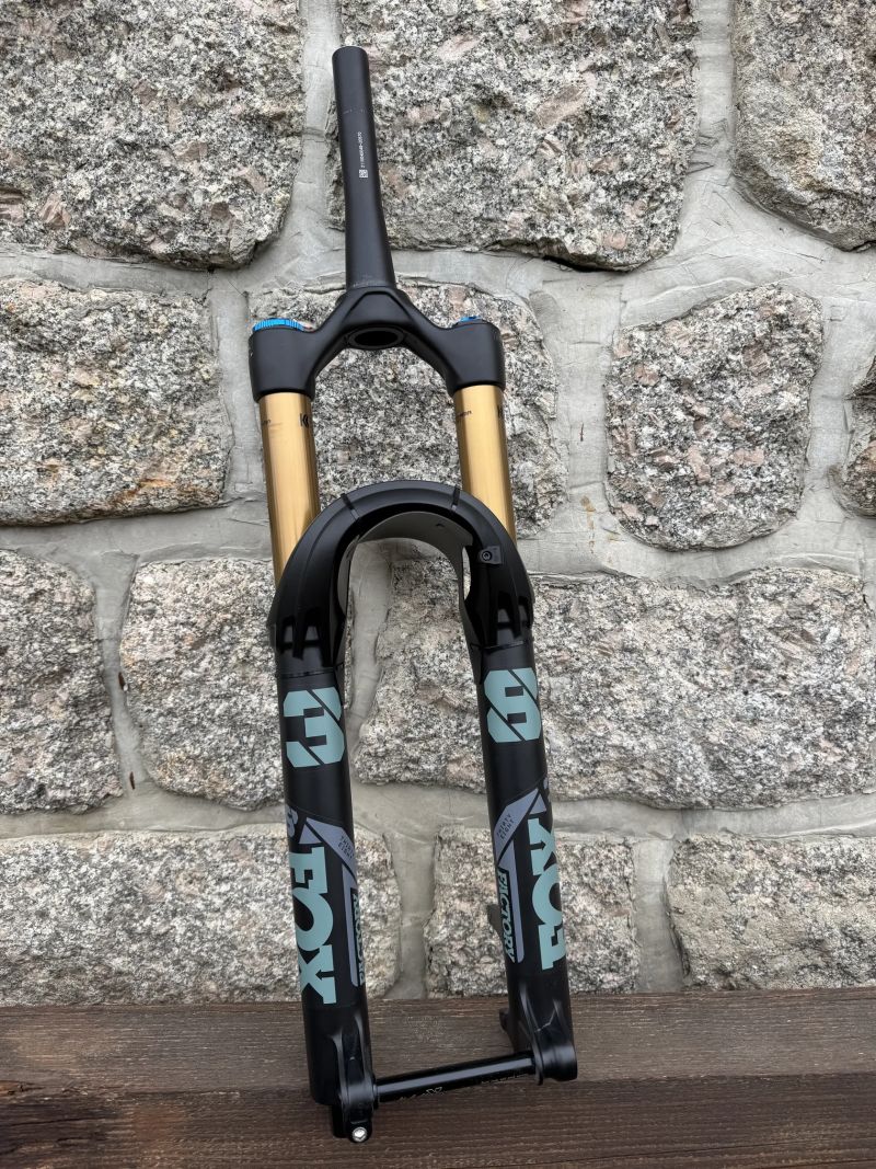 nová vidlice FOX 38 Factory Kashima Grip2 27,5” / 160 mm