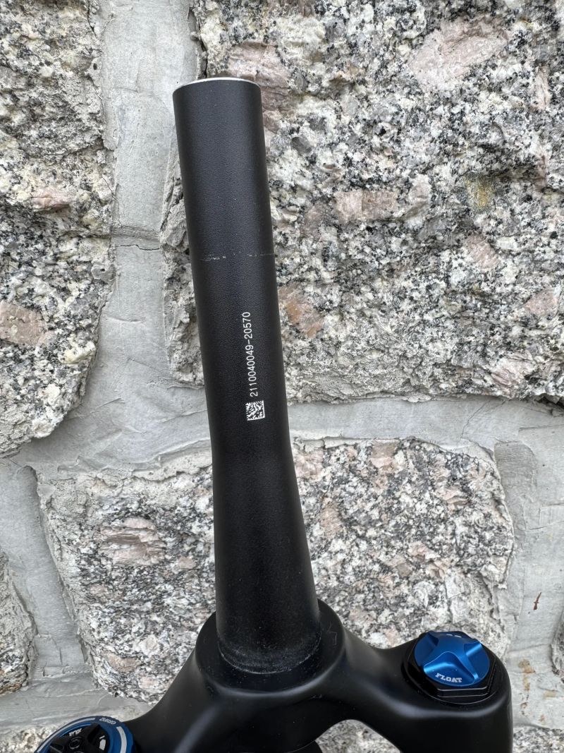 nová vidlice FOX 38 Factory Kashima Grip2 27,5” / 160 mm