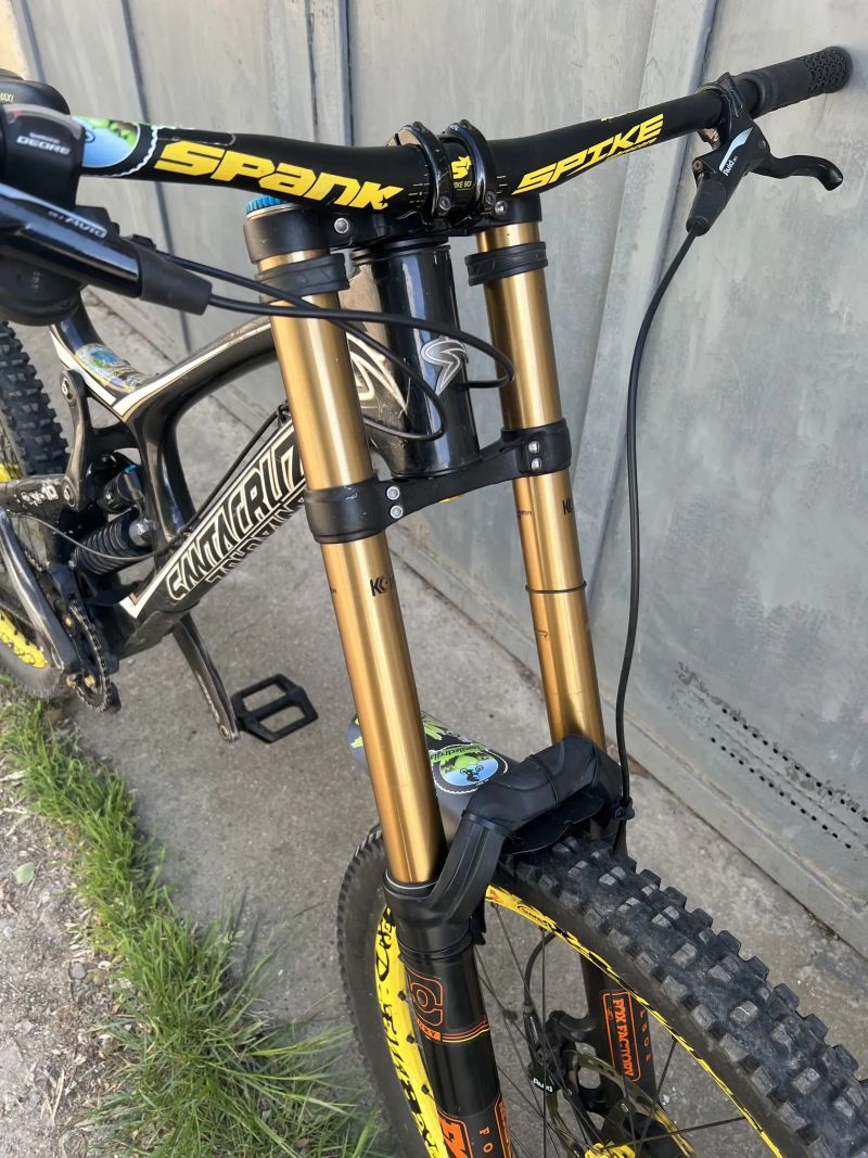 Santa Cruz V10