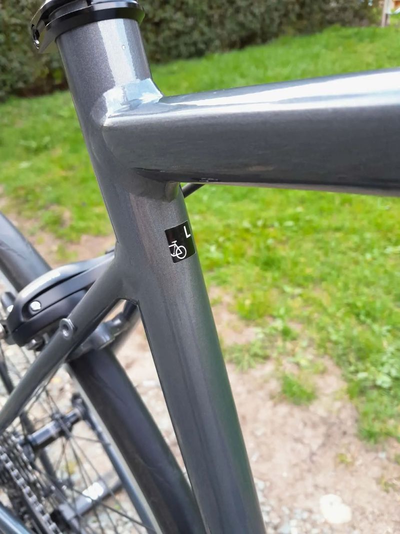 Lapierre Sensum 3.0 r. 2024 s koly DT Swiss 1,6 kg