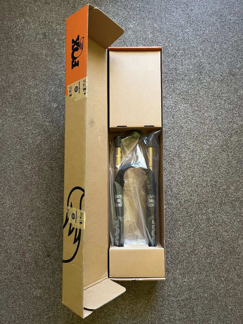 Vidlice FOX 36 Factory 29" | 140mm