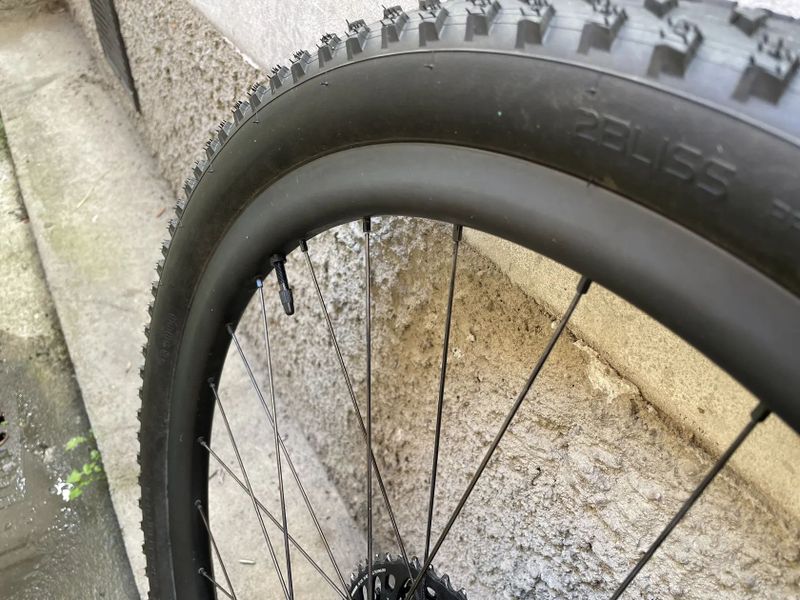 Kola Specialized Roval Carbon Control 622x25