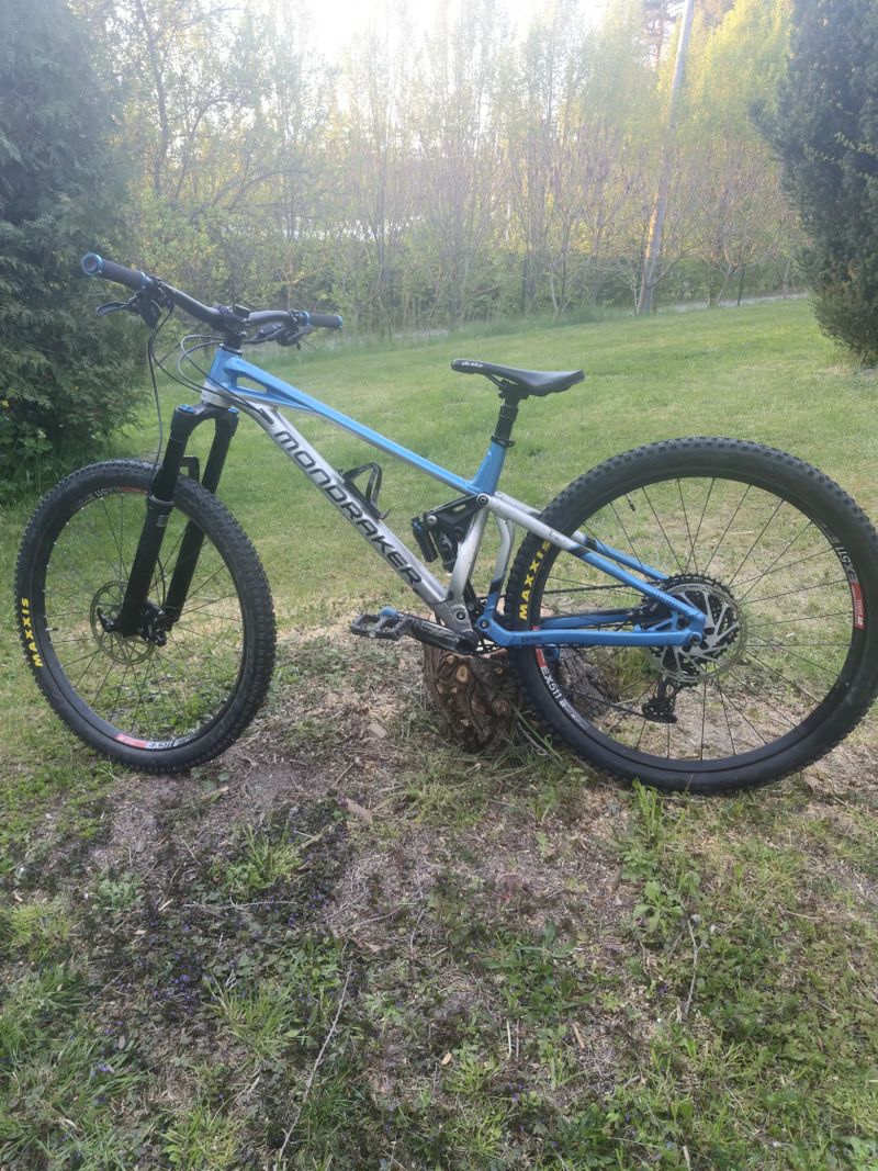 Mondraker Superfoxy 2023