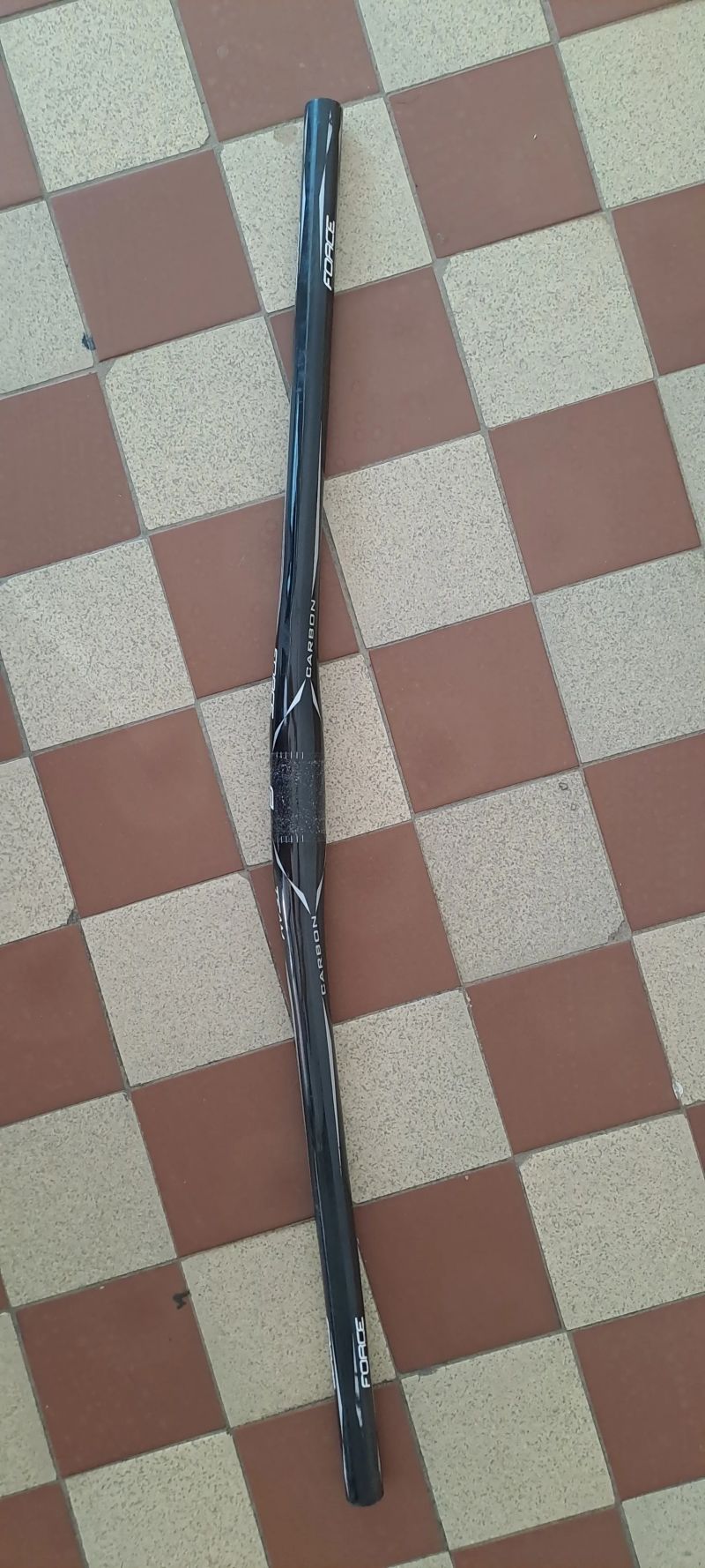 Řídítka FORCE TEAM Carbon černá lesklá s rozměrem 31,8/780 mm
