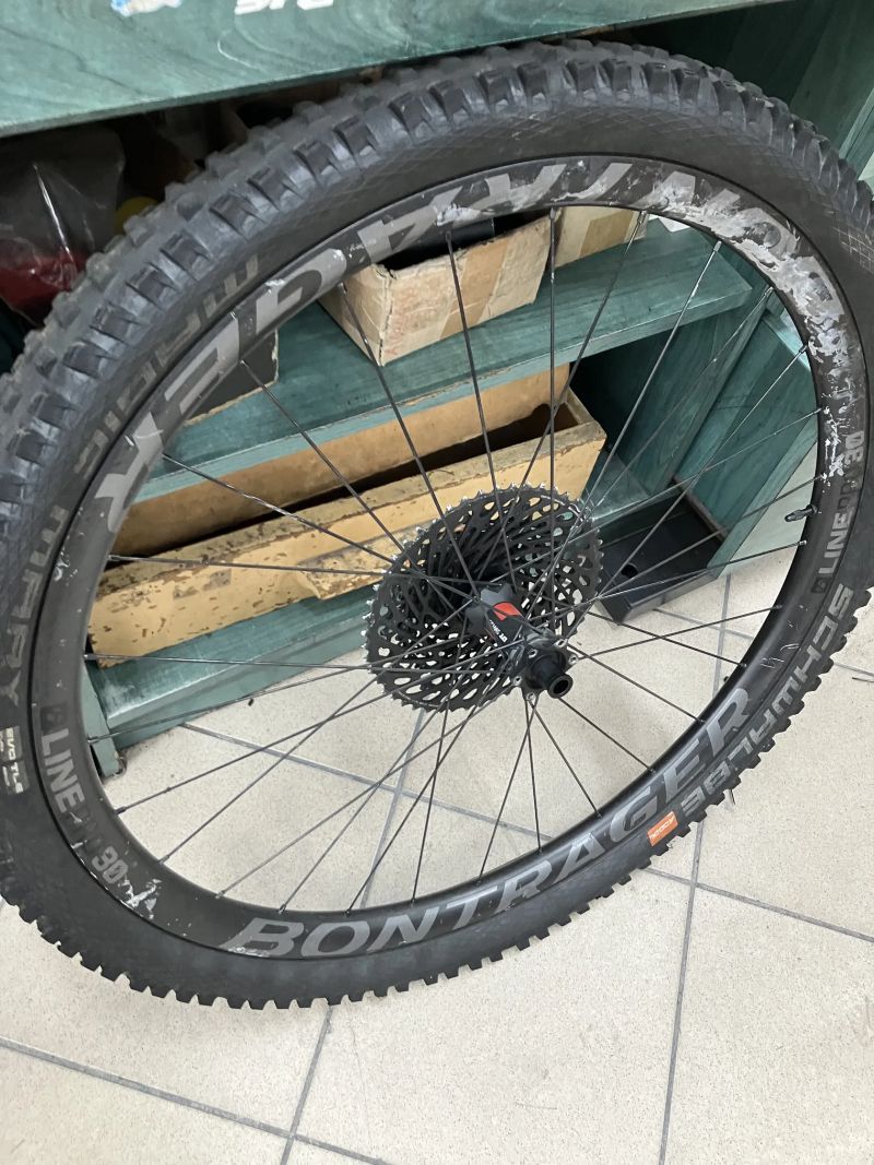 Zadní kolo karbon DT Swiss 29" boost 148x12mm