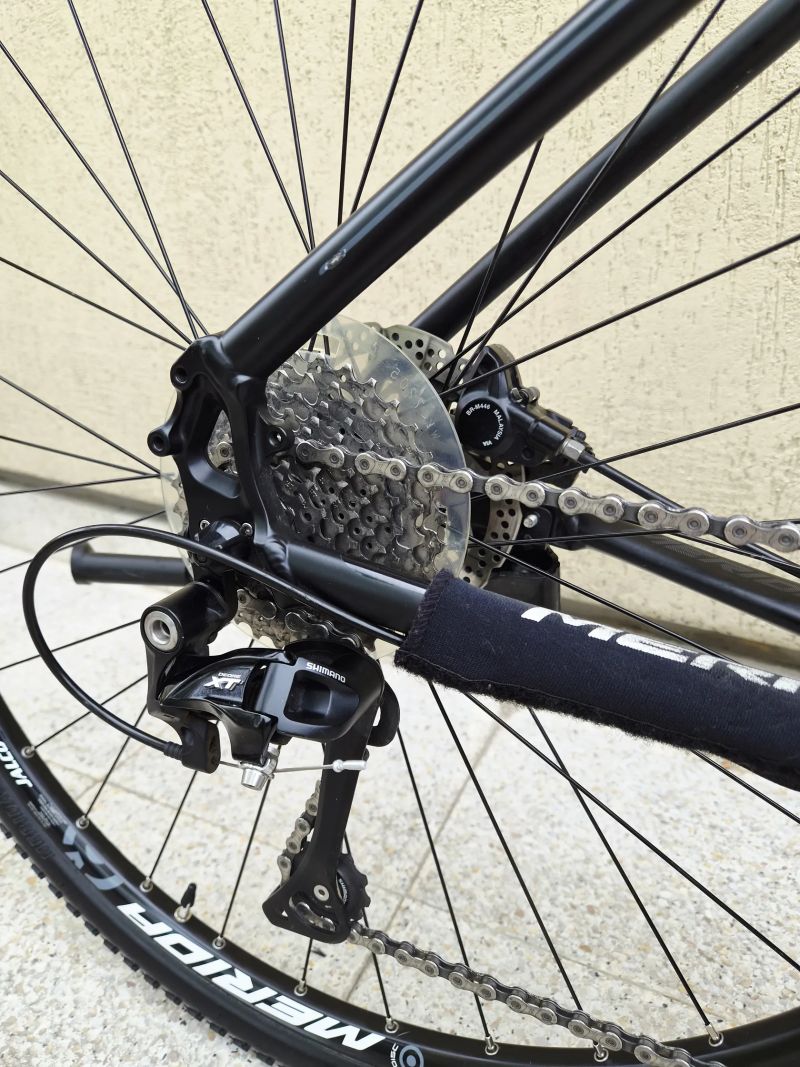 #75 Zánovní Merida Crossway XT edition AIR, pro 170-190cm