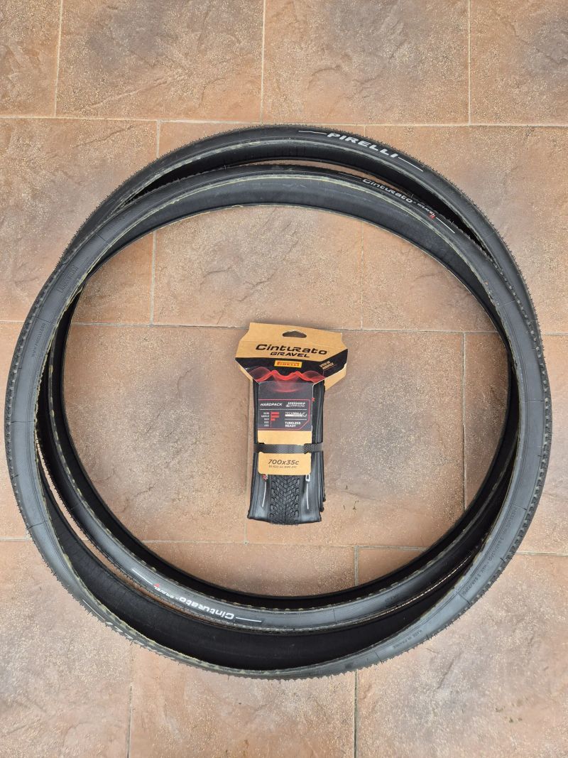 3xPIRELLI Cinturato Gravel 700x35c