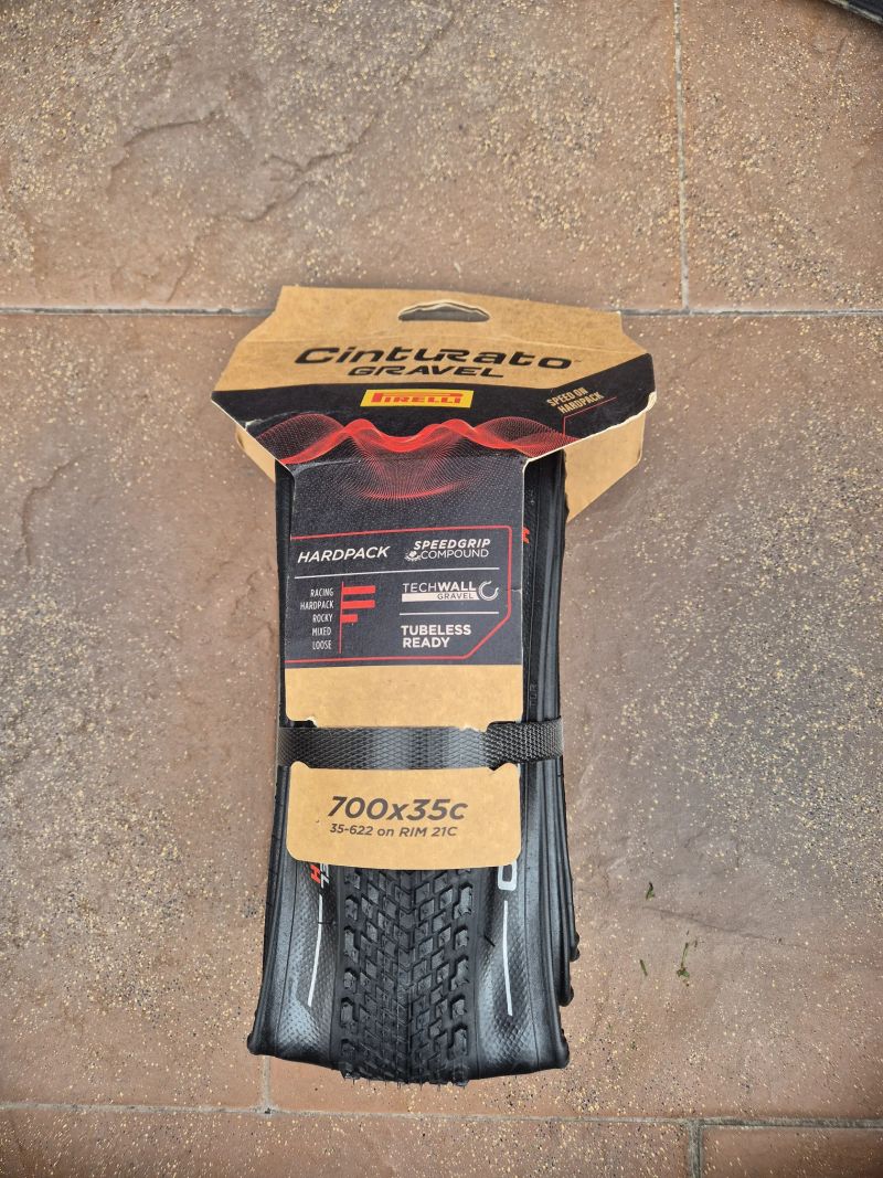3xPIRELLI Cinturato Gravel 700x35c