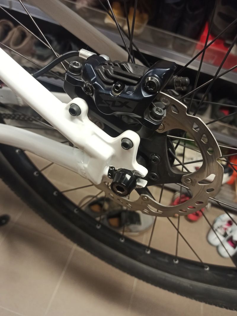 Commencal Absolut Pike 2025