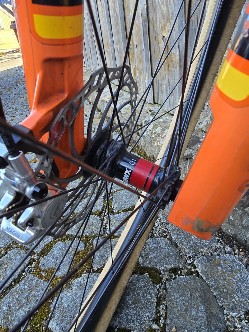 BMC Teamelite 01, vel. L, Fox SC kashima, Magura