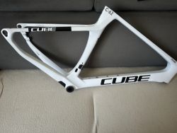 Rám Cube Agree C:62, velikost 53 (170-175 cm)