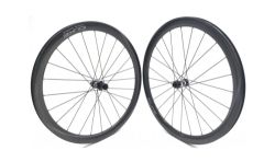 DUKE Baccara SLS2 42 / DT Swiss 350 SP / Sapim CX-Ray – TOP stav