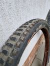 Maxxis Minion DHR II 29×2.40 a Forekaster 29x2.35
