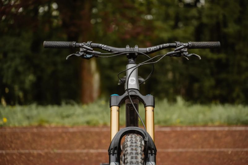 Commencal Clash