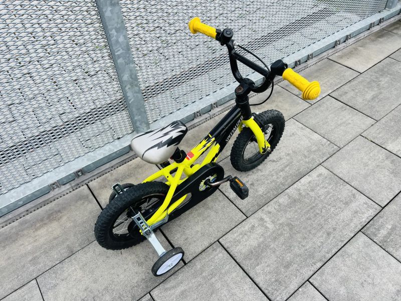 Dětské kolo Specialized Hotrock 12" ( PC: 4.990kč ) 2-3roky