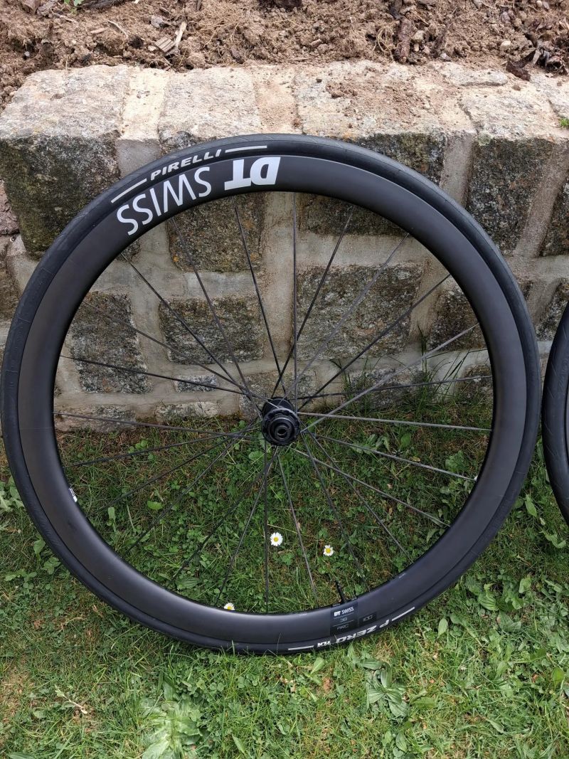 DT Swiss ARC 1100 DICUT 38 DB 28", Carbon, Center Lock